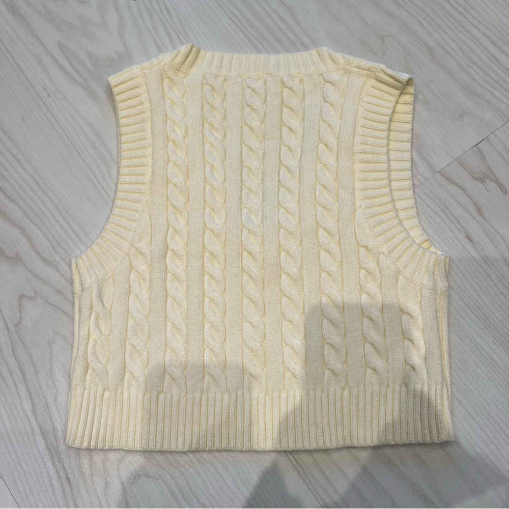 princess polly cropped cable knit sweater vest - Picture 5 of 5